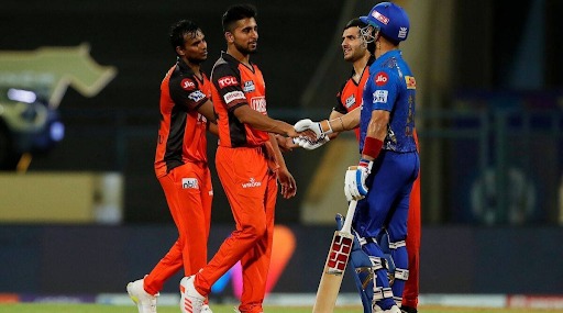 शानदार जीत के बाद भी मुंबई इंडियंस का बुरा हाल,सनराइजर्स हारकर भी अपनी जगह पर बरकरार !