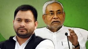 बिहार चुनाव को लेकर लगातार विवादों घिरे नितीश कुमार, तेजस्वी यादव ने फिर कसा तंज: मुख्यमंत्री हुए हाईजैक !
